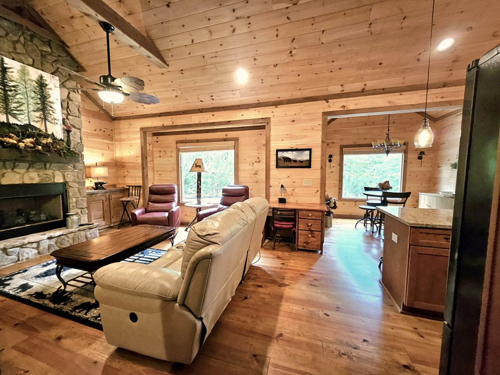 211 Winding Brook Trail