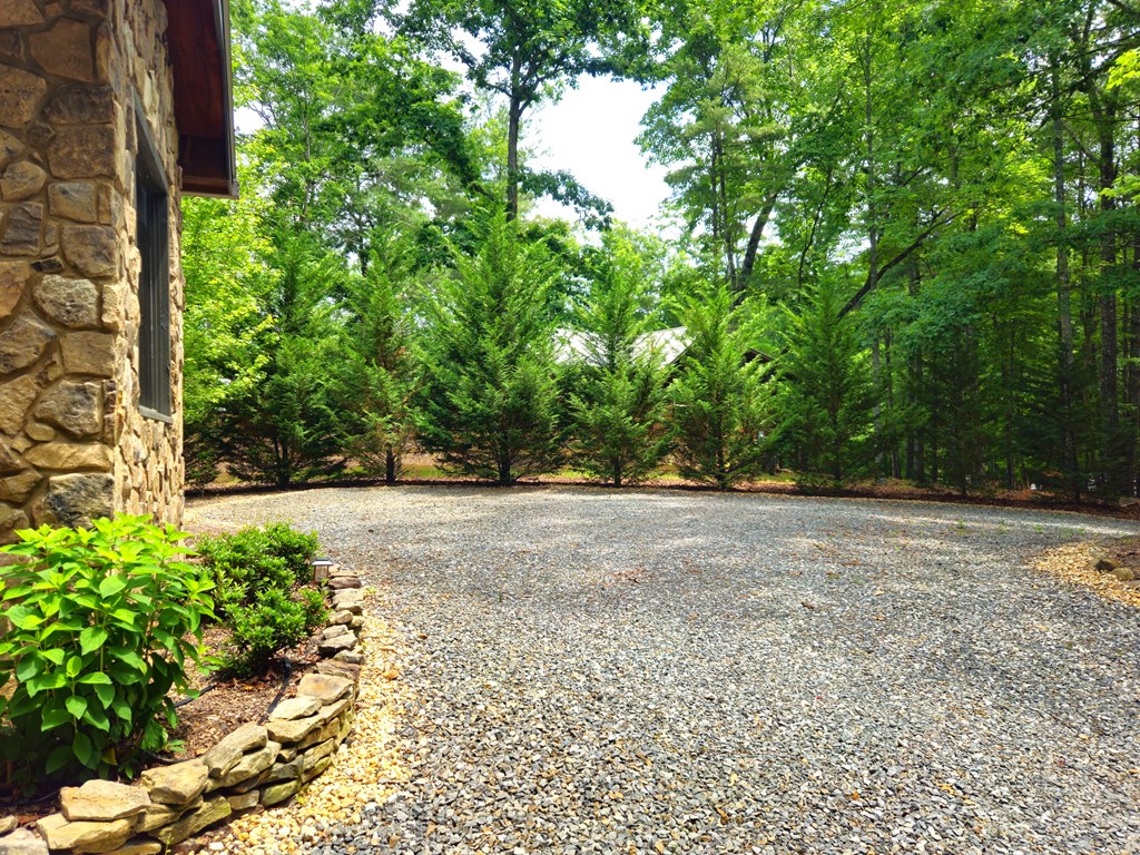 211 Winding Brook Trail