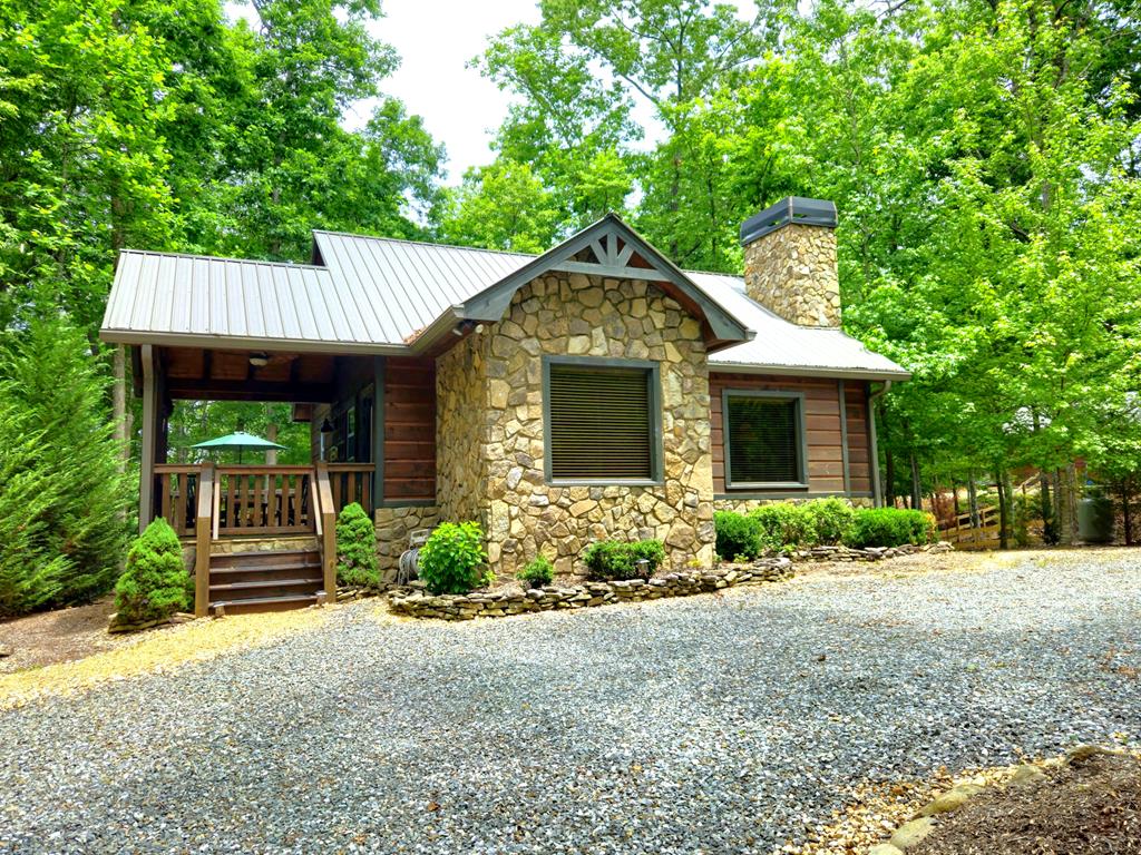 211 Winding Brook Trail