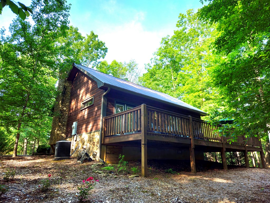 211 Winding Brook Trail