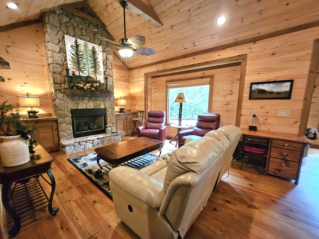 211 Winding Brook Trail