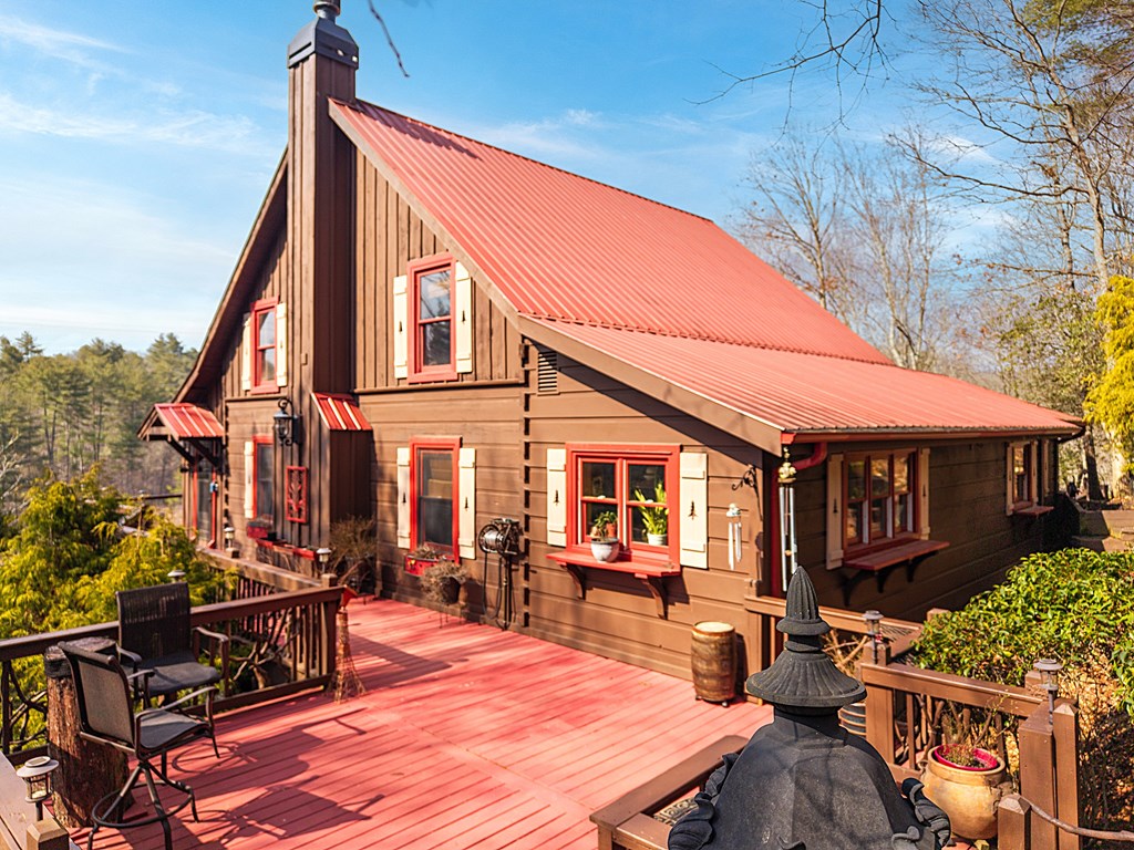 246 Adams Circle