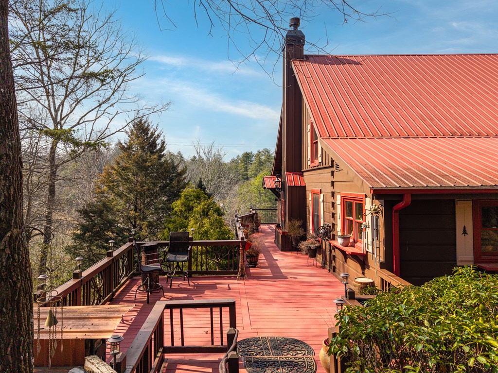 246 Adams Circle