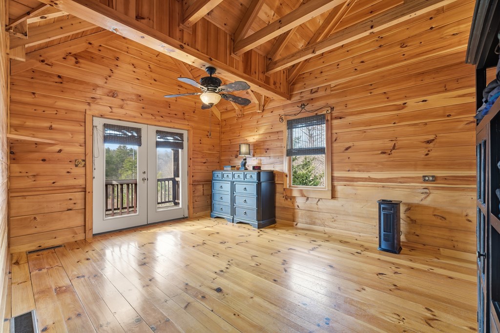 246 Adams Circle