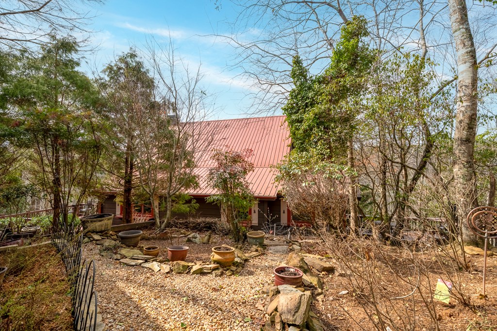 246 Adams Circle