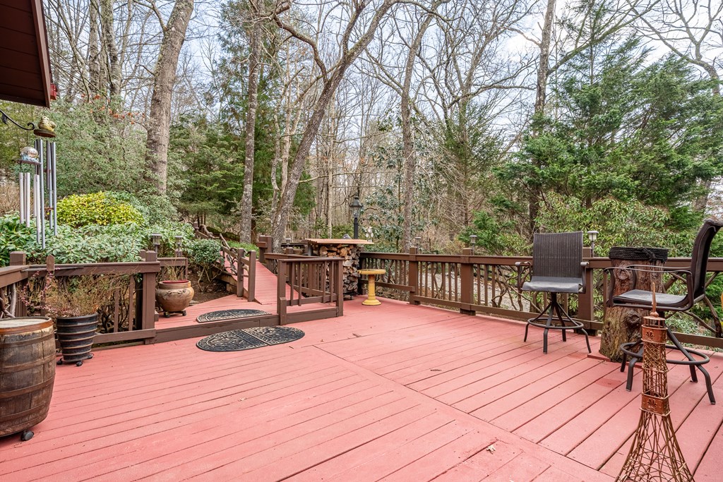 246 Adams Circle