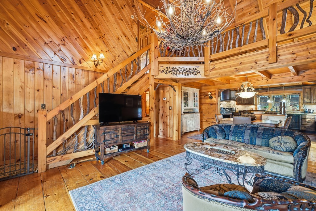246 Adams Circle