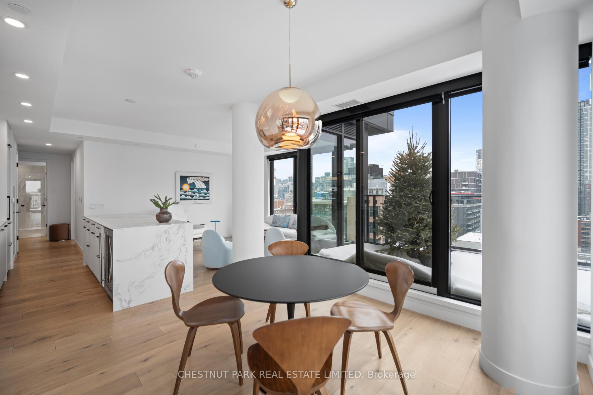 505 Richmond Street W 1216