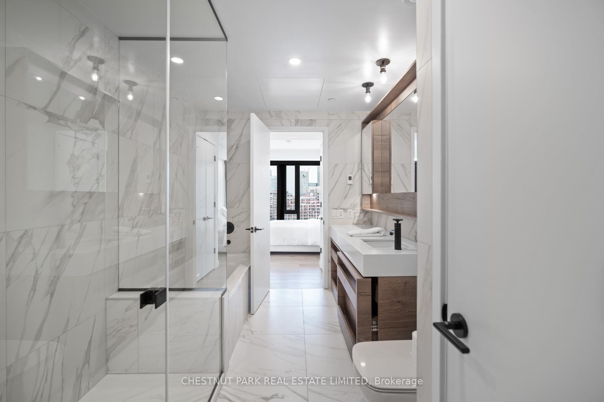 505 Richmond Street W 1216