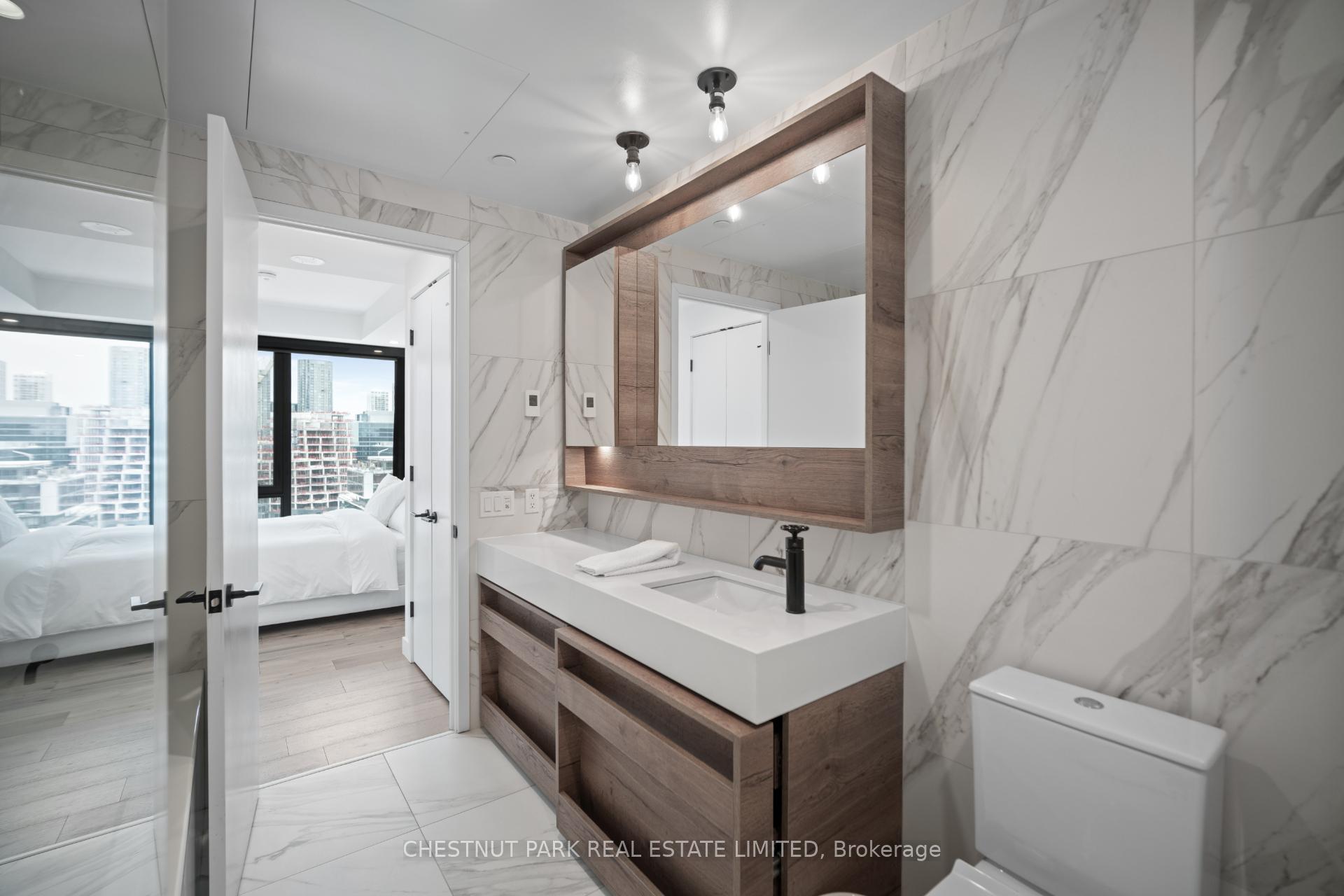 505 Richmond Street W 1216