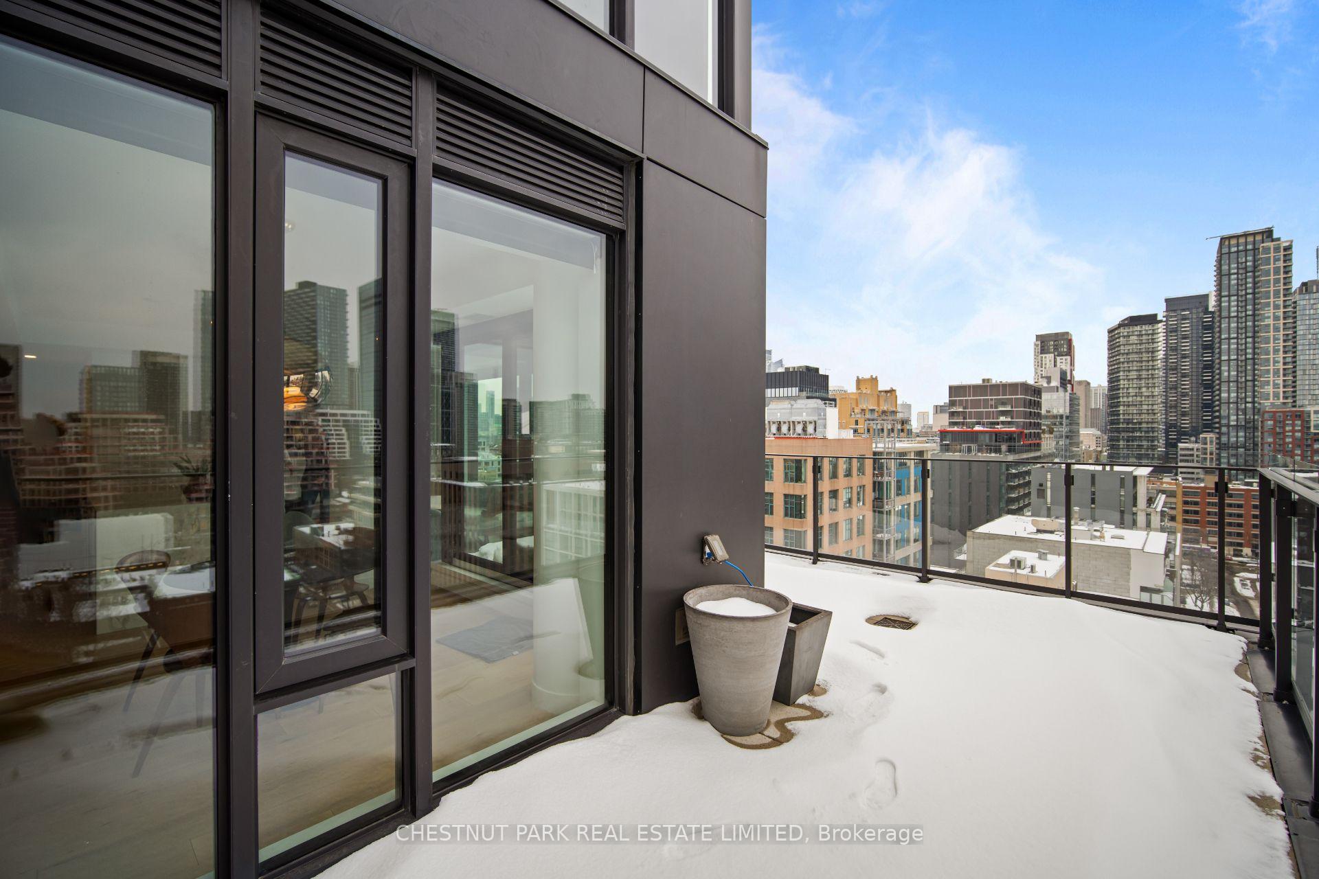 505 Richmond Street W 1216