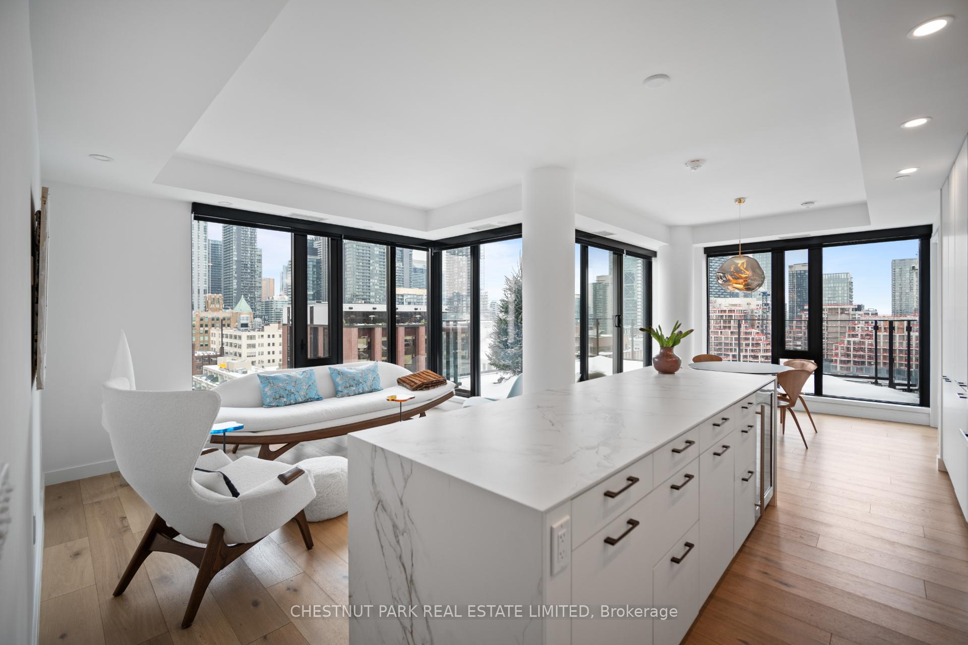 505 Richmond Street W 1216