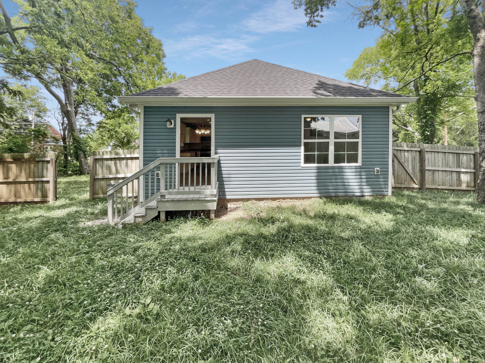 815 Jones Cir