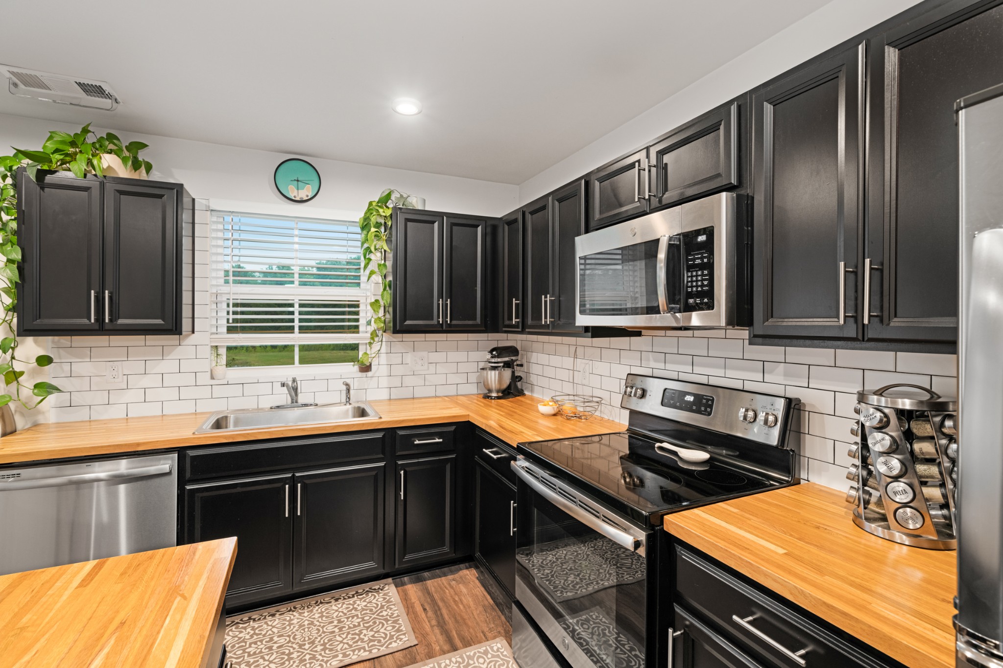 2135 Portway Aly