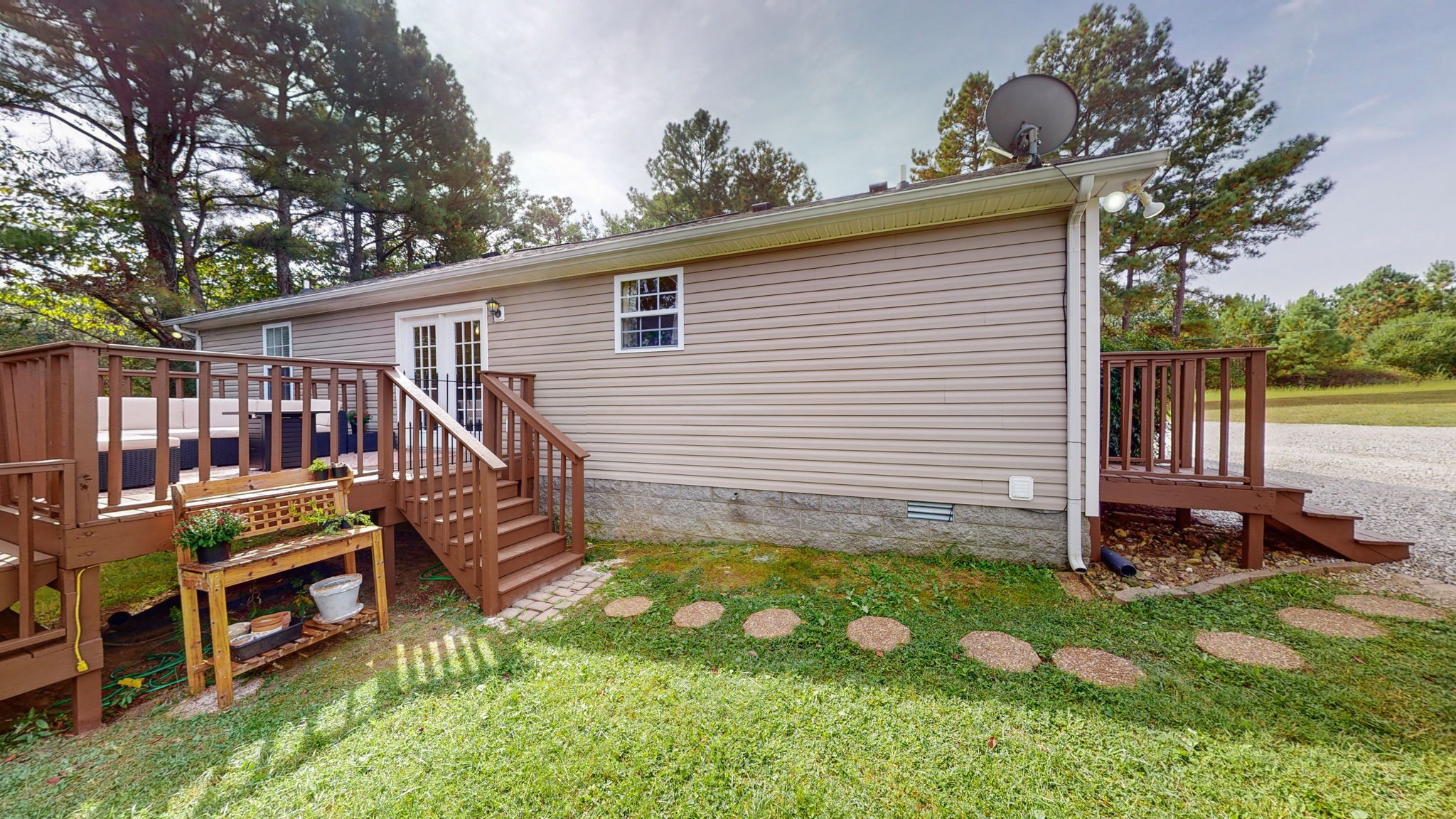 9073 Old Nashville Rd