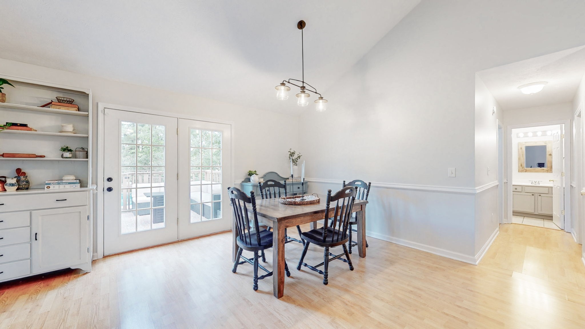 9073 Old Nashville Rd