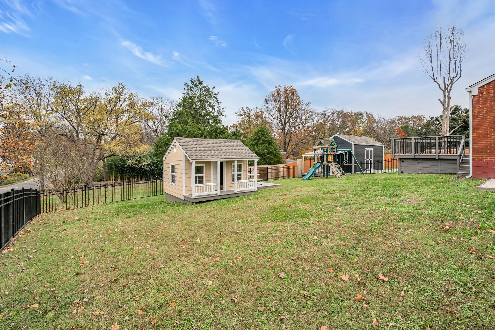 3914 E Ridge Dr