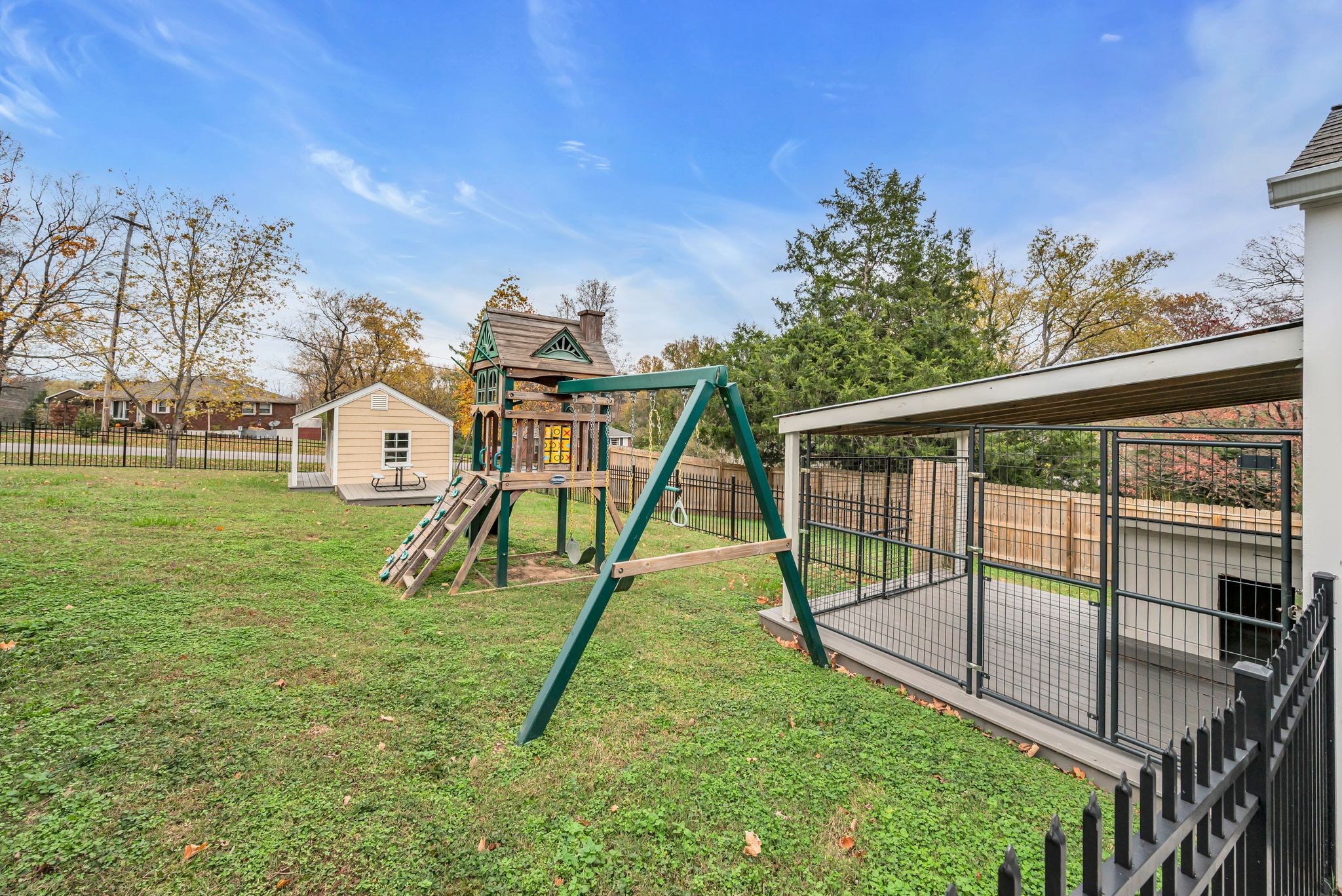3914 E Ridge Dr