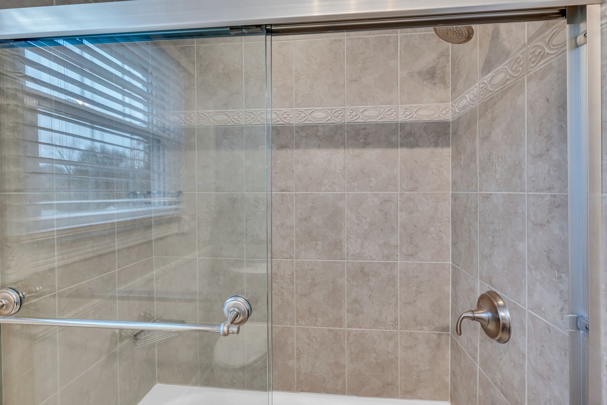 3914 E Ridge Dr