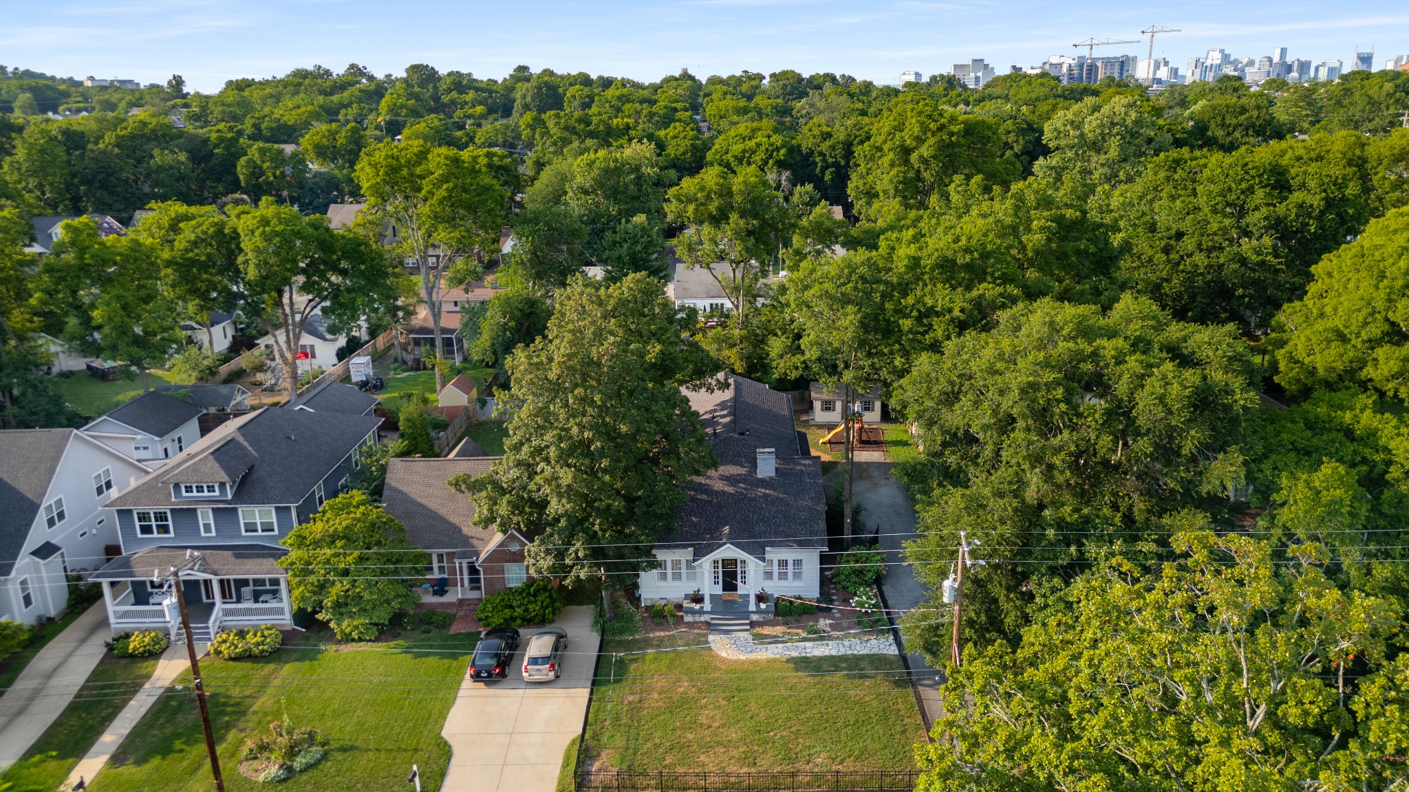 2600 W Linden Ave