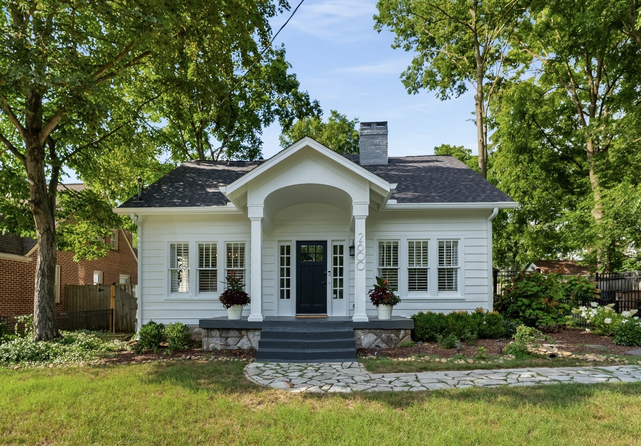 2600 W Linden Ave