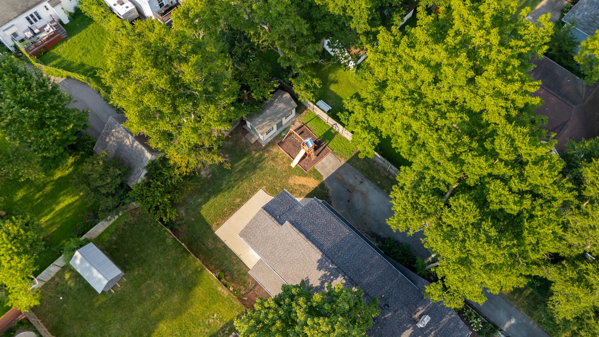 2600 W Linden Ave
