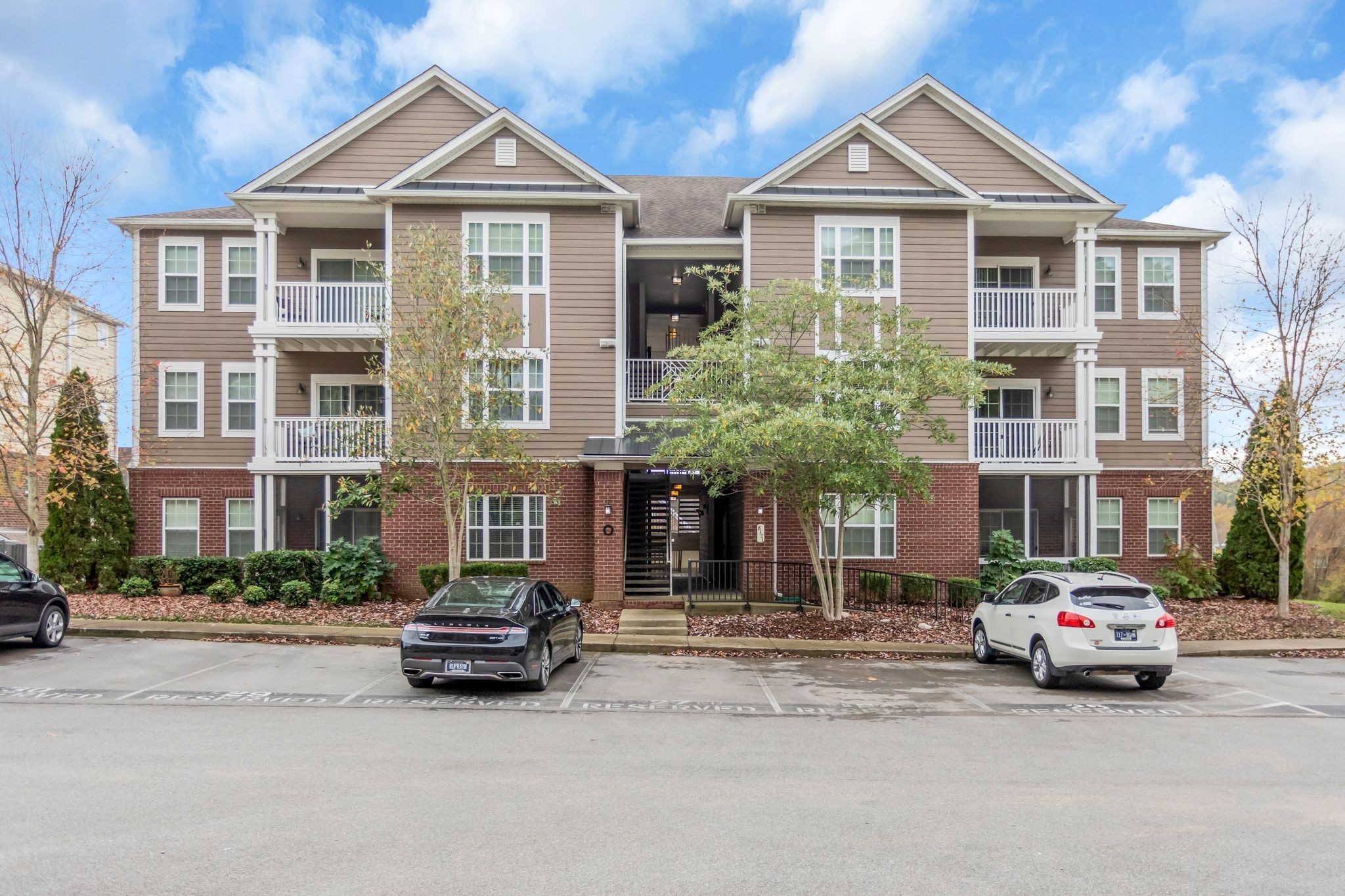 8121 Lenox Creekside Dr Unit: 3