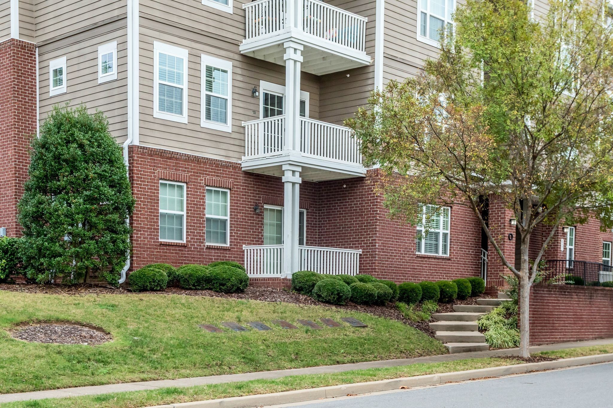 8121 Lenox Creekside Dr Unit: 3