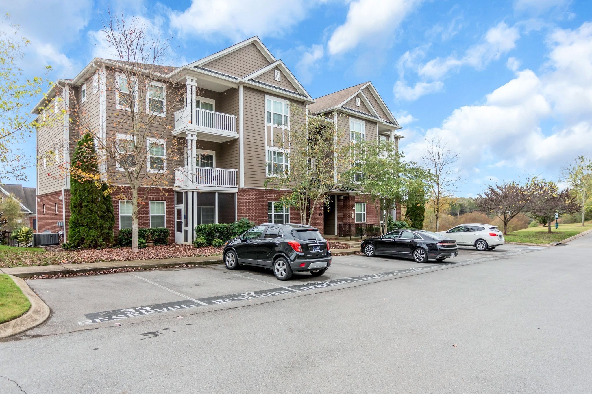 8121 Lenox Creekside Dr Unit: 3