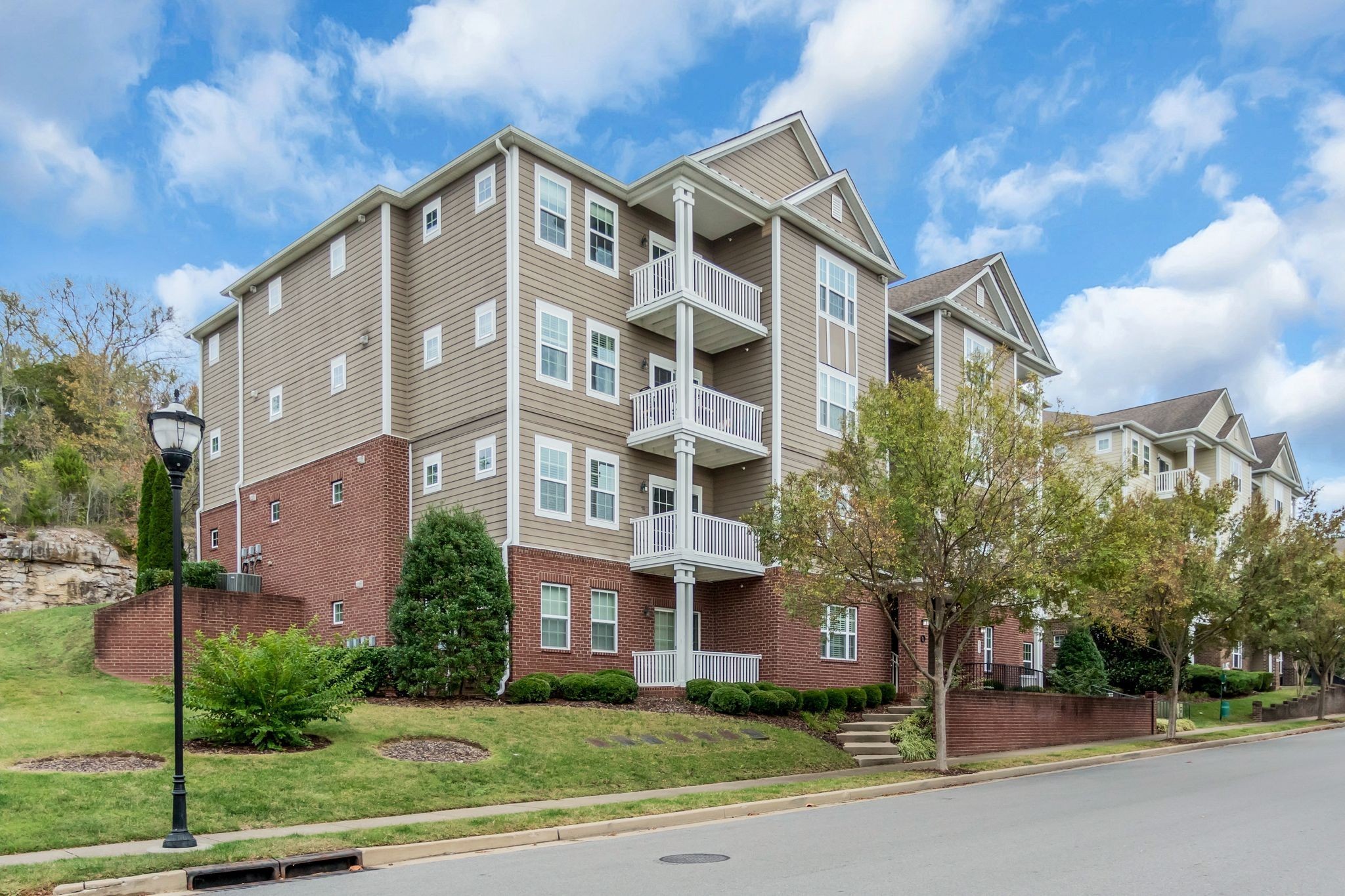 8121 Lenox Creekside Dr Unit: 3