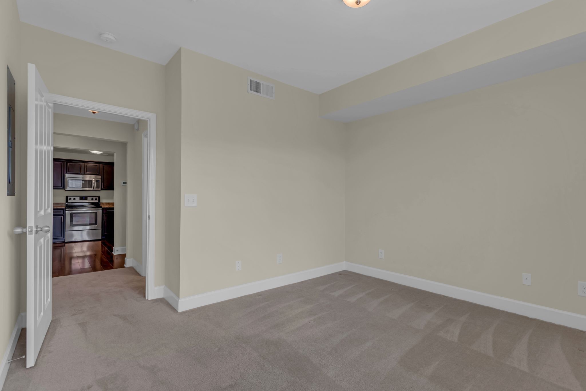 8121 Lenox Creekside Dr Unit: 3