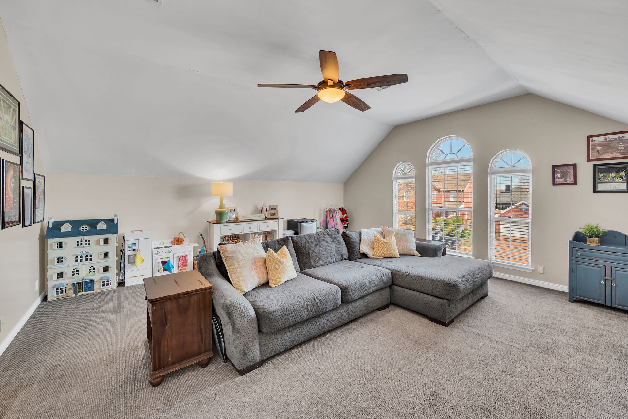 208 Scarlet Ridge Ct