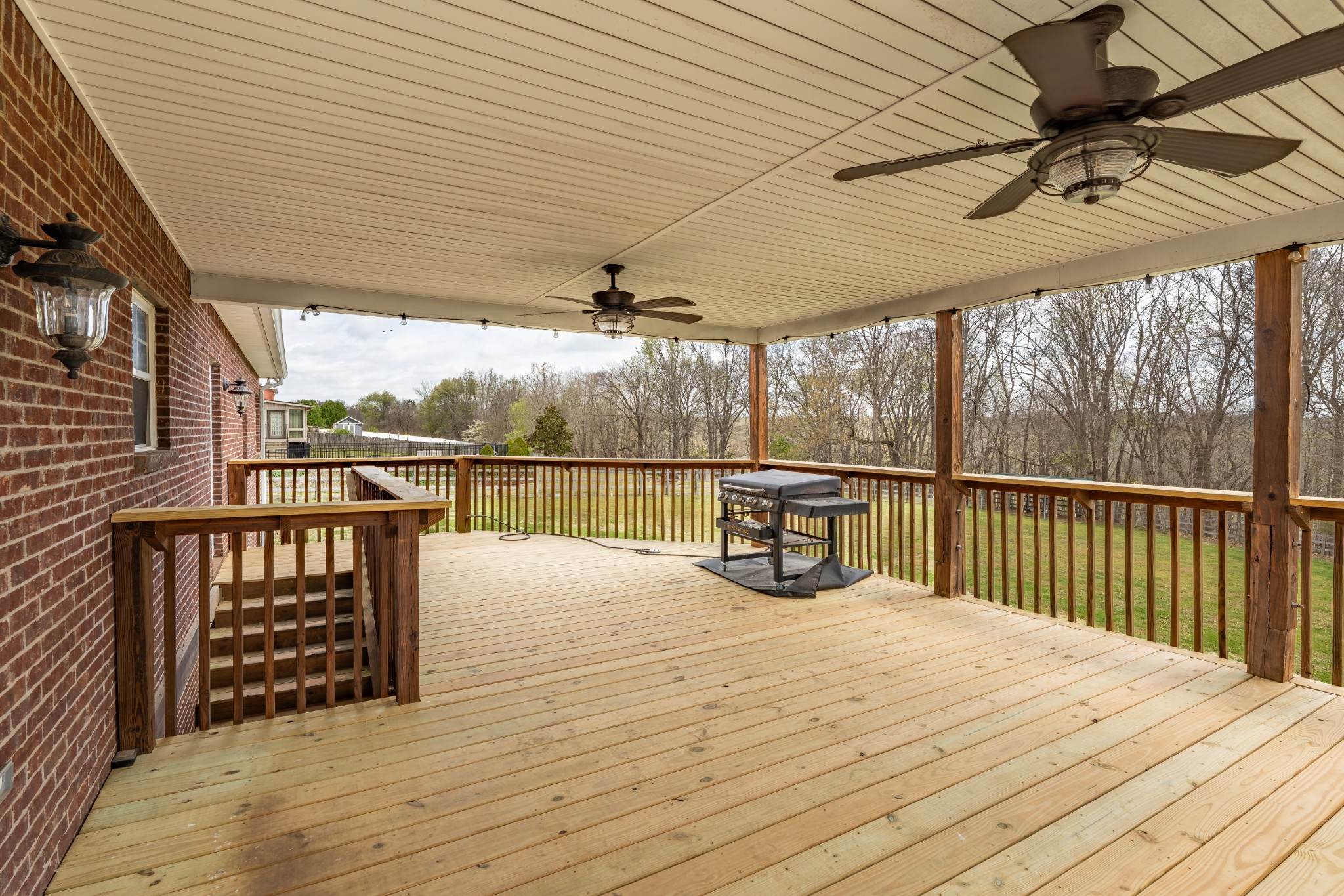 2060 Hickory Dr