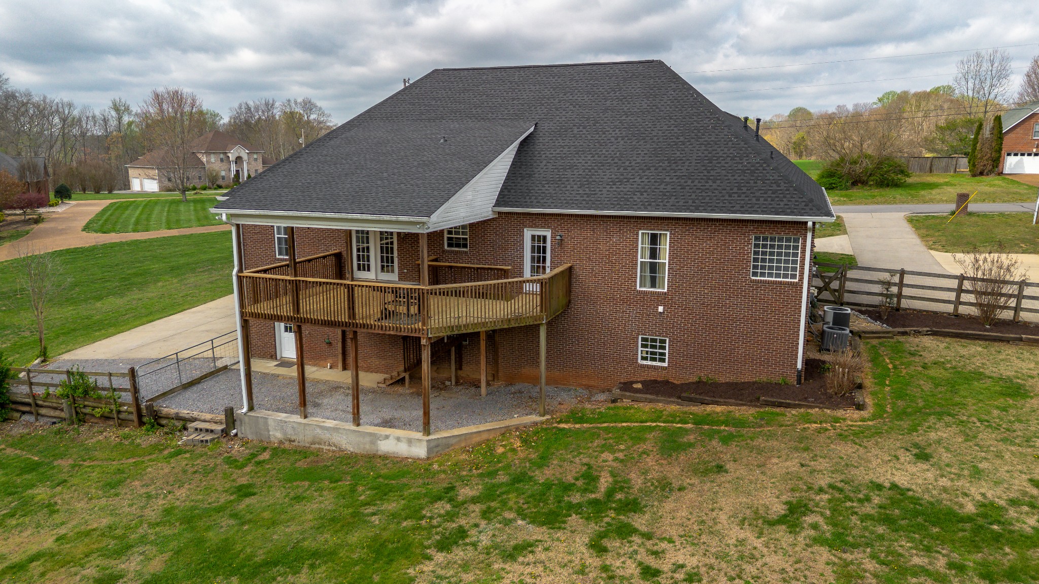 2060 Hickory Dr