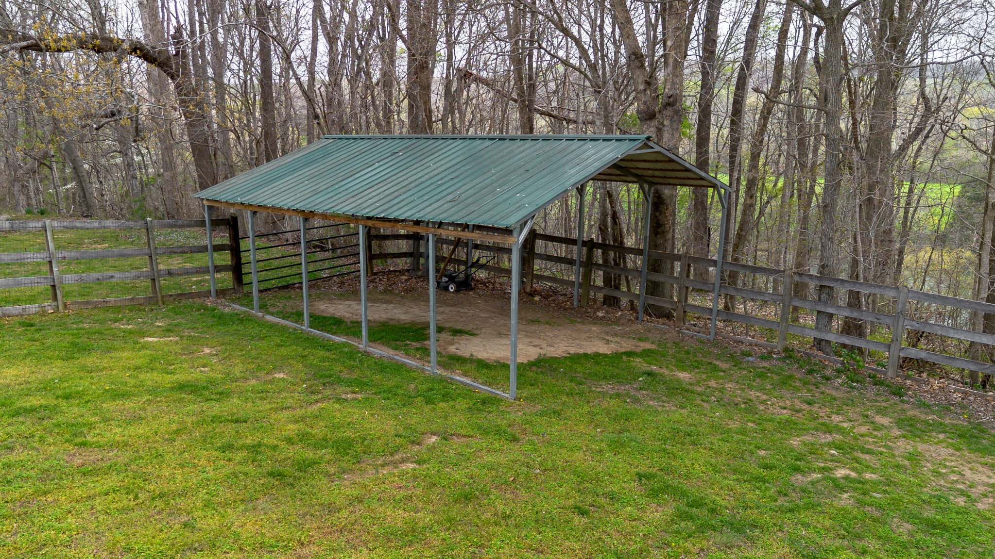 2060 Hickory Dr