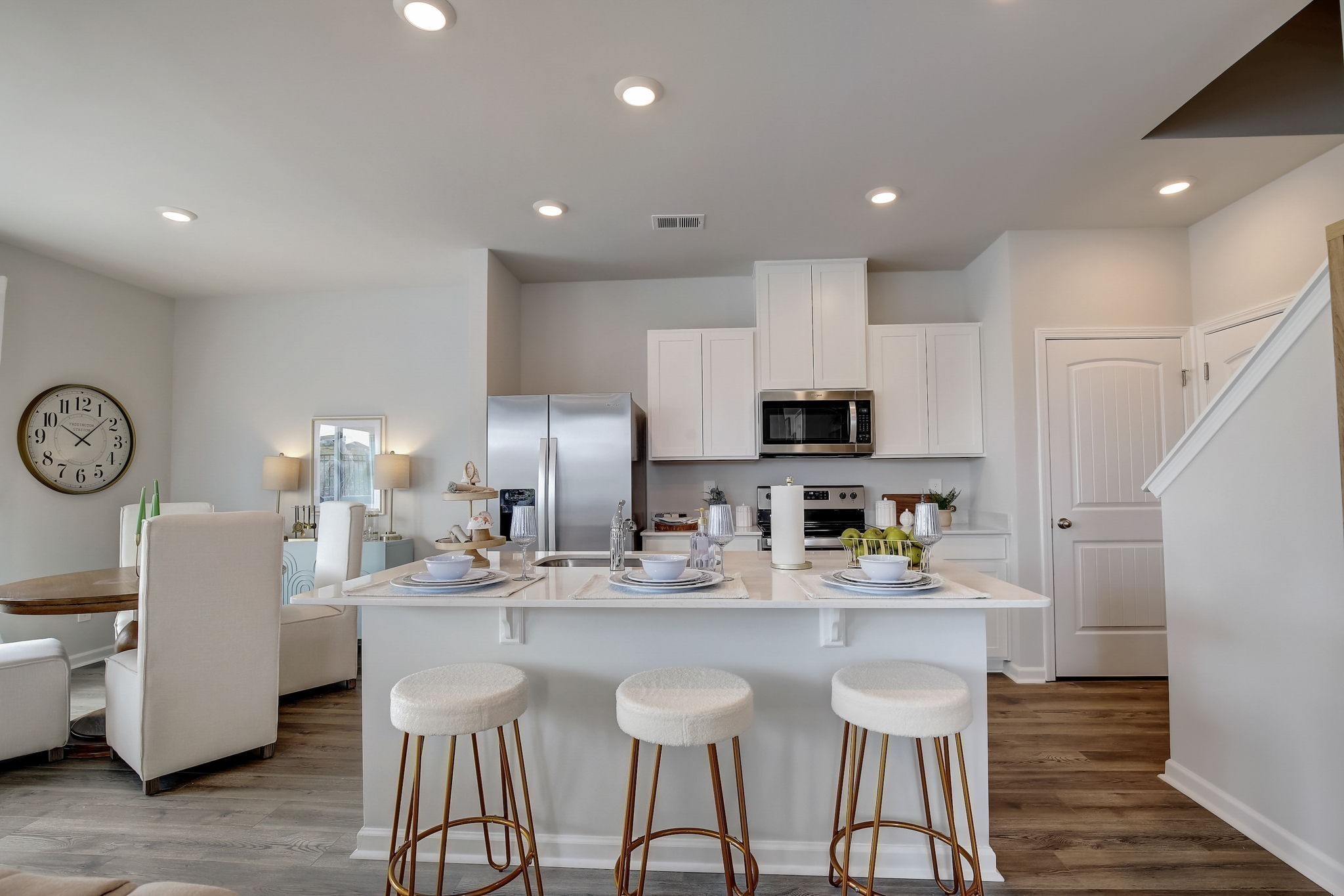 2266 Harlequin Point