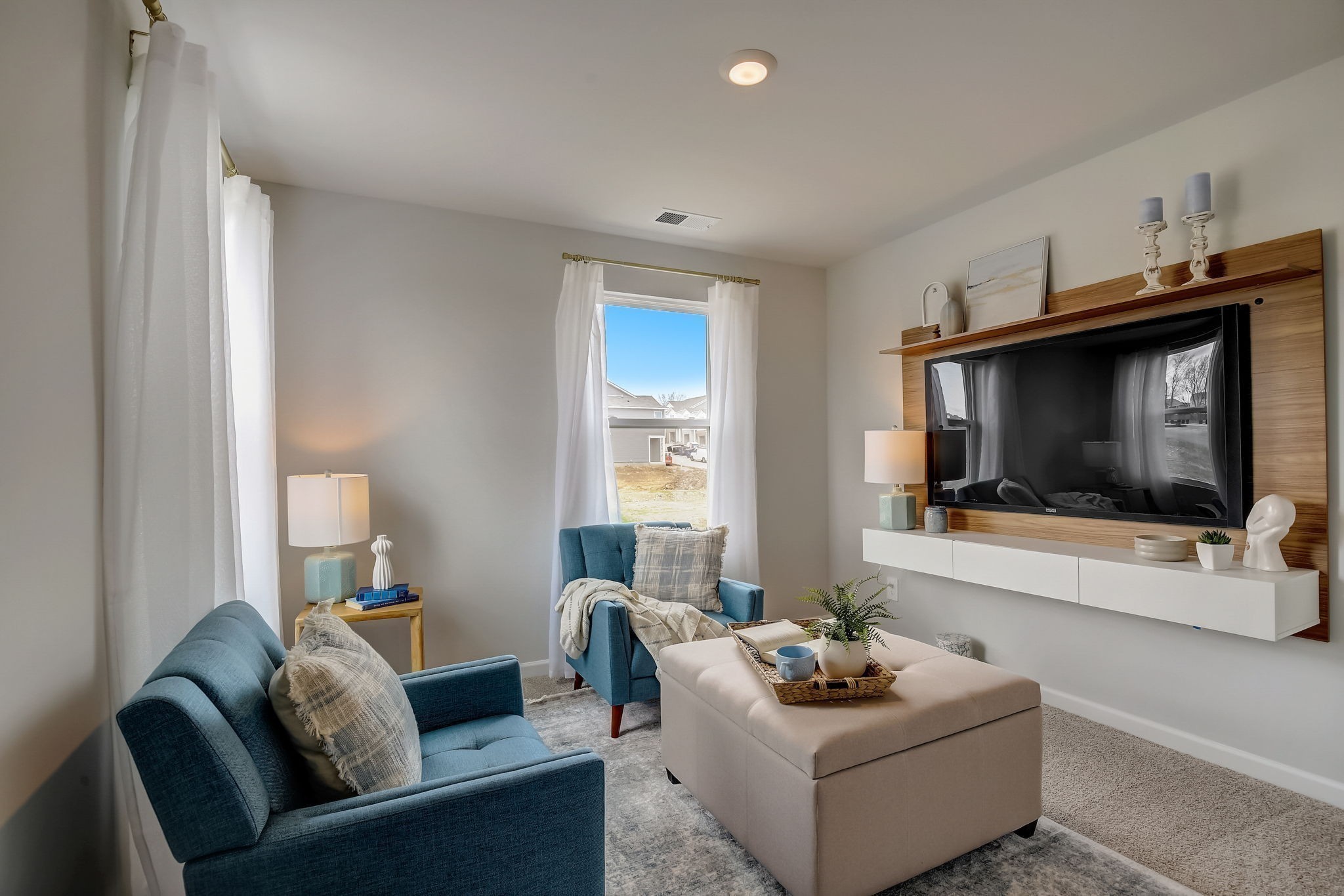 2266 Harlequin Point