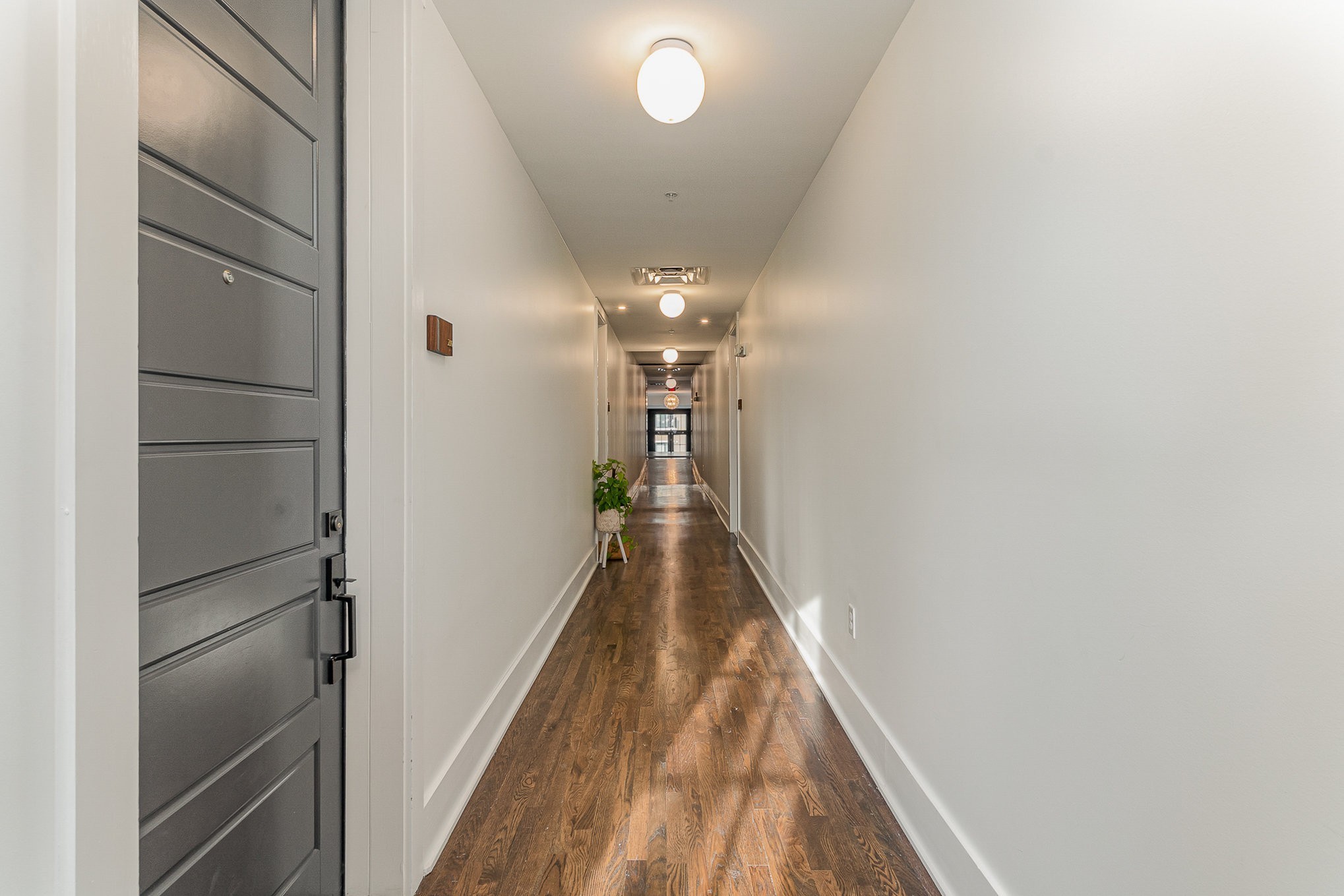 601 Madison St Unit: 210