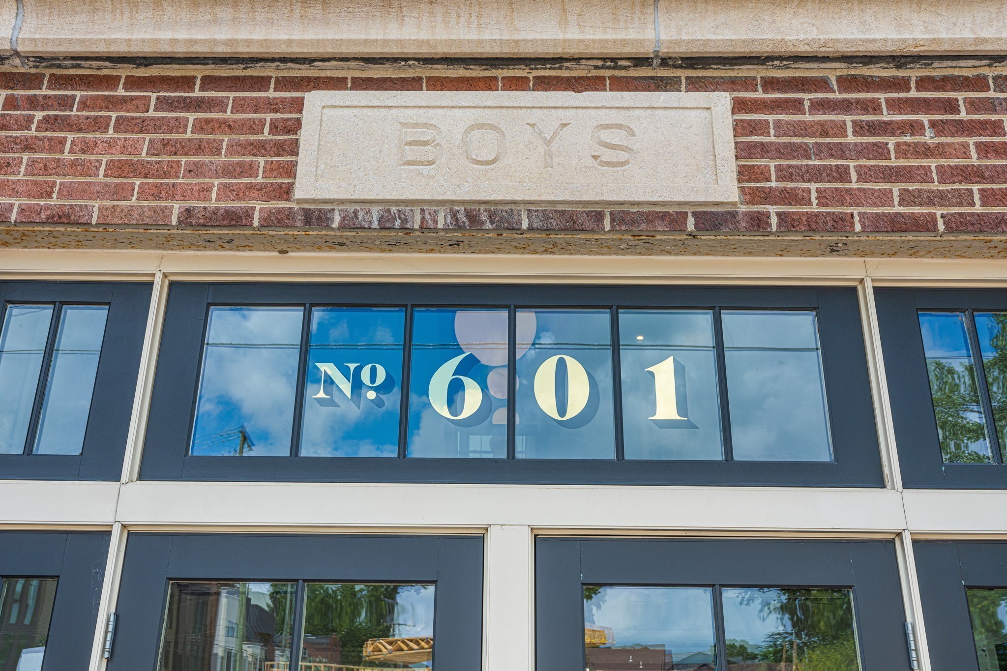 601 Madison St Unit: 210