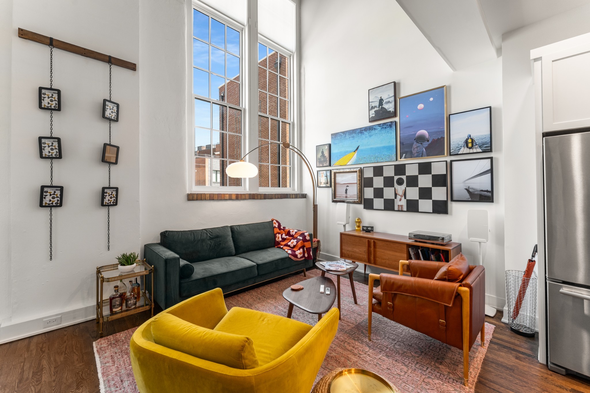 601 Madison St Unit: 210