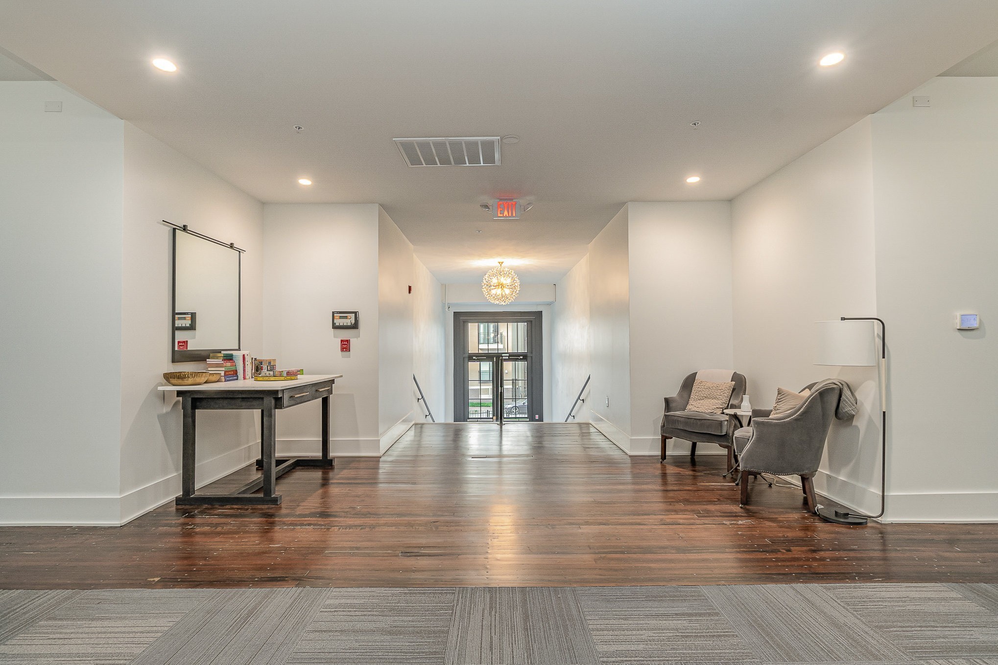 601 Madison St Unit: 210