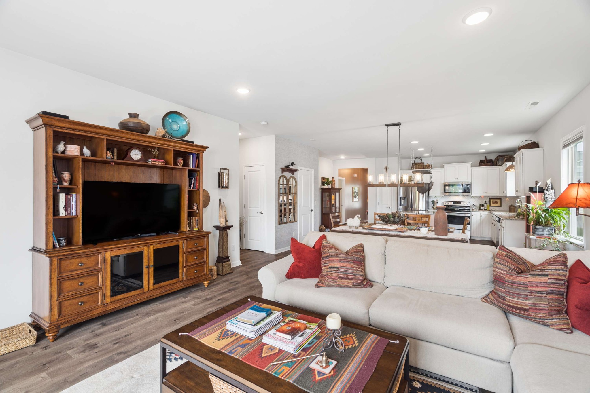 3005 Bishop Ln
