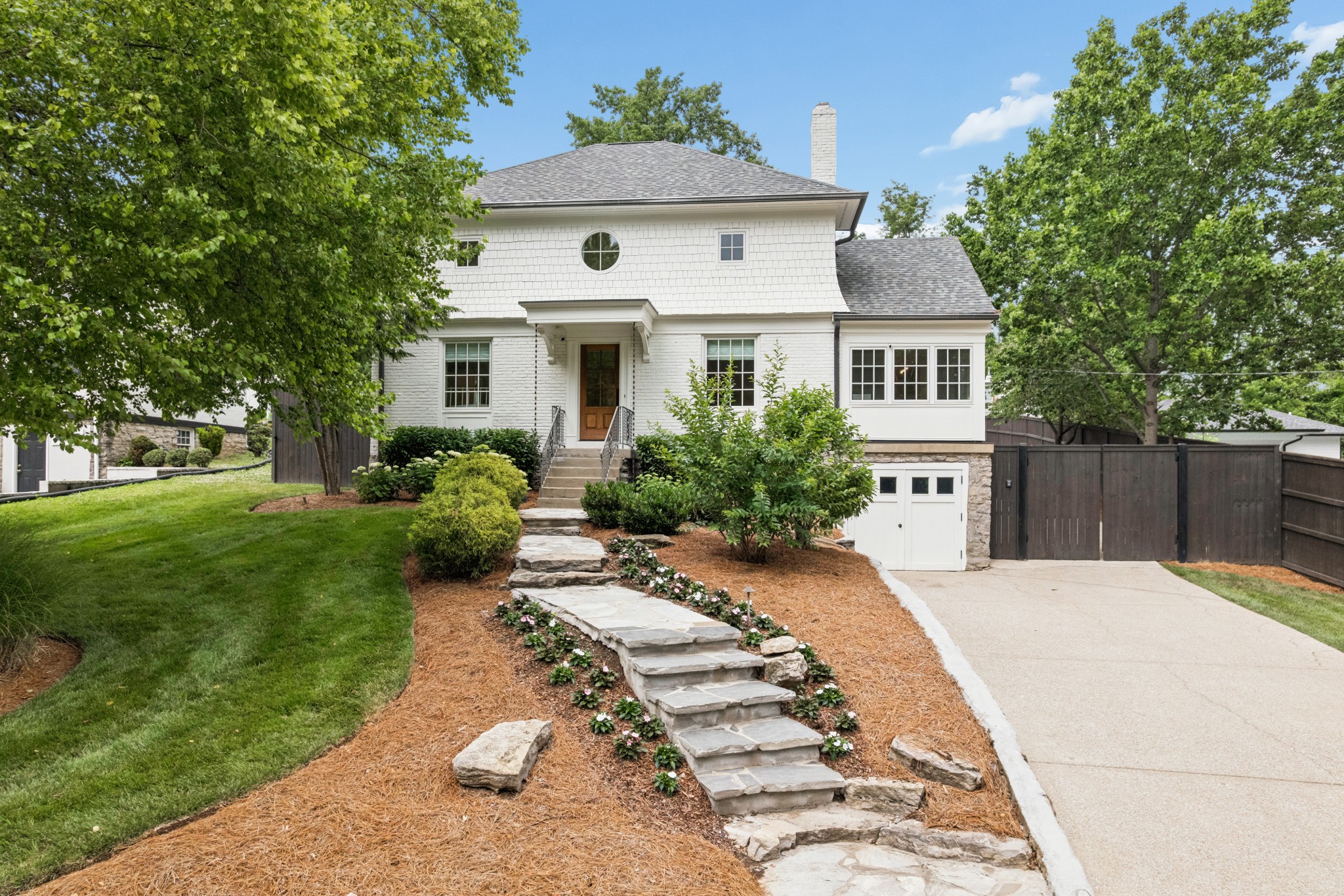 902 Marengo Ln