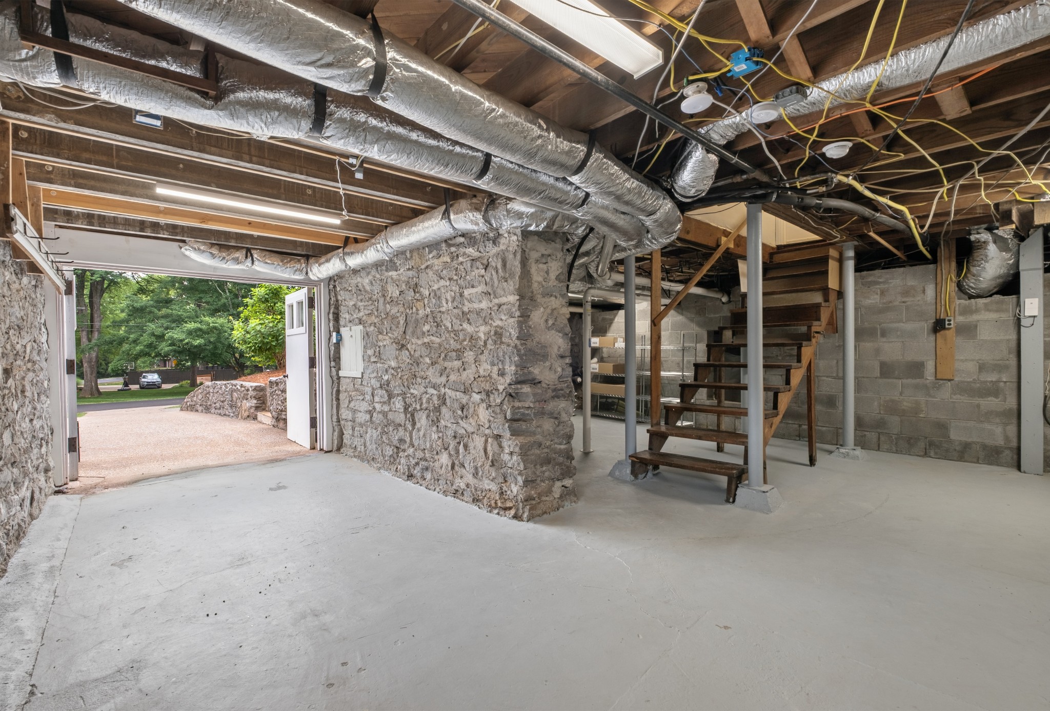 902 Marengo Ln