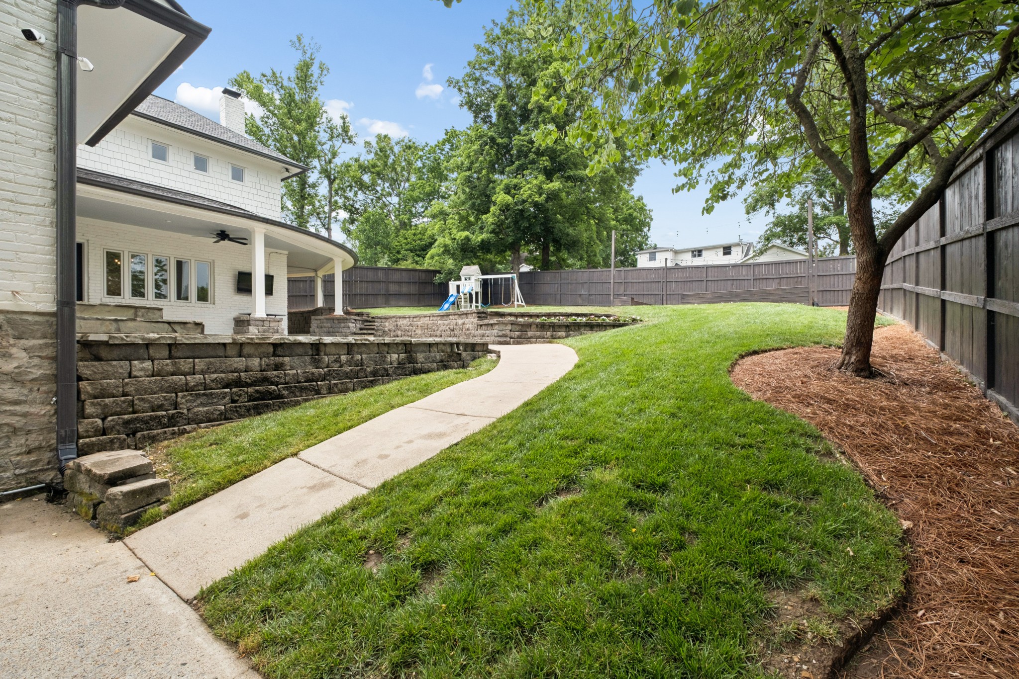 902 Marengo Ln