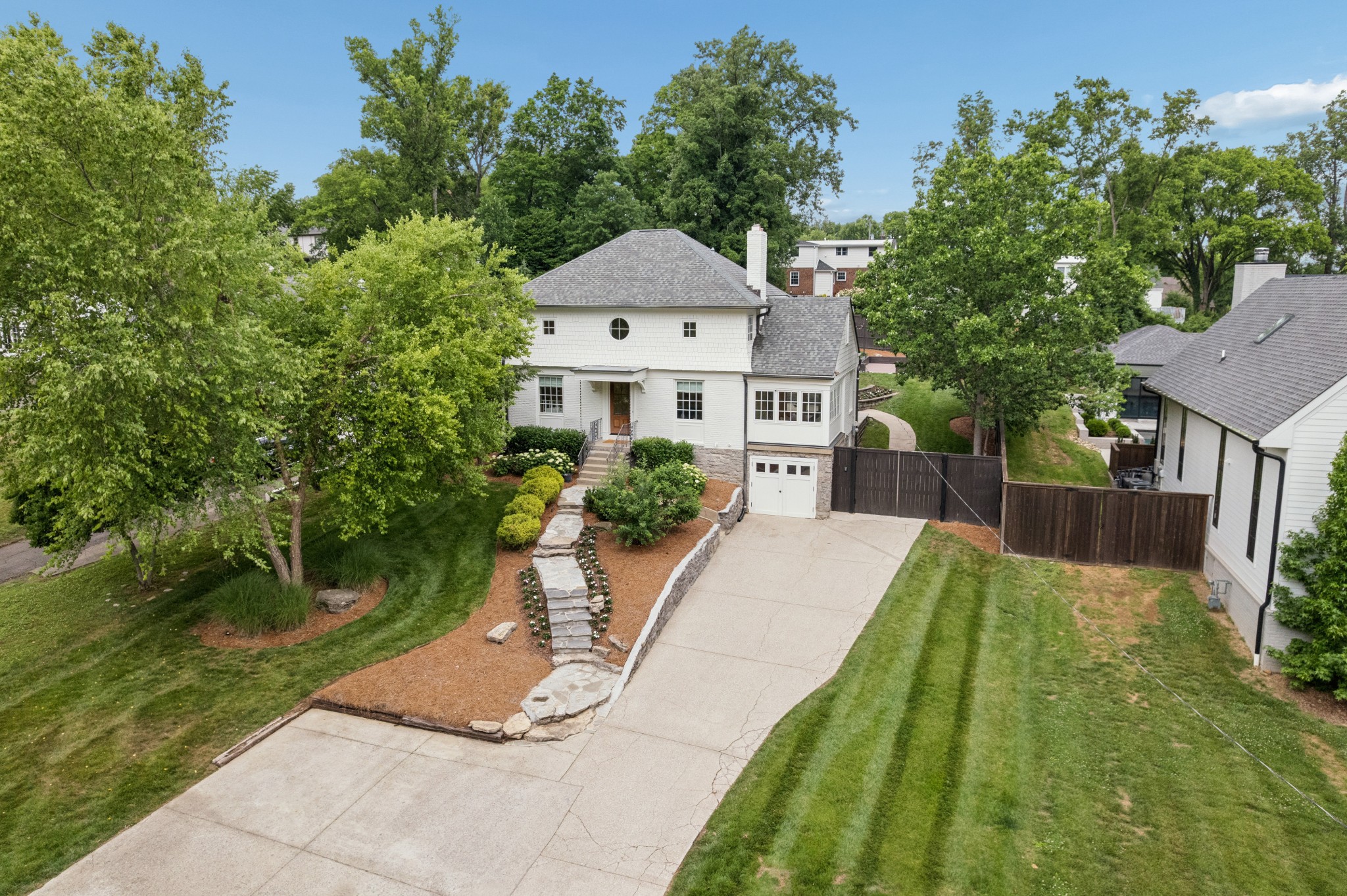 902 Marengo Ln