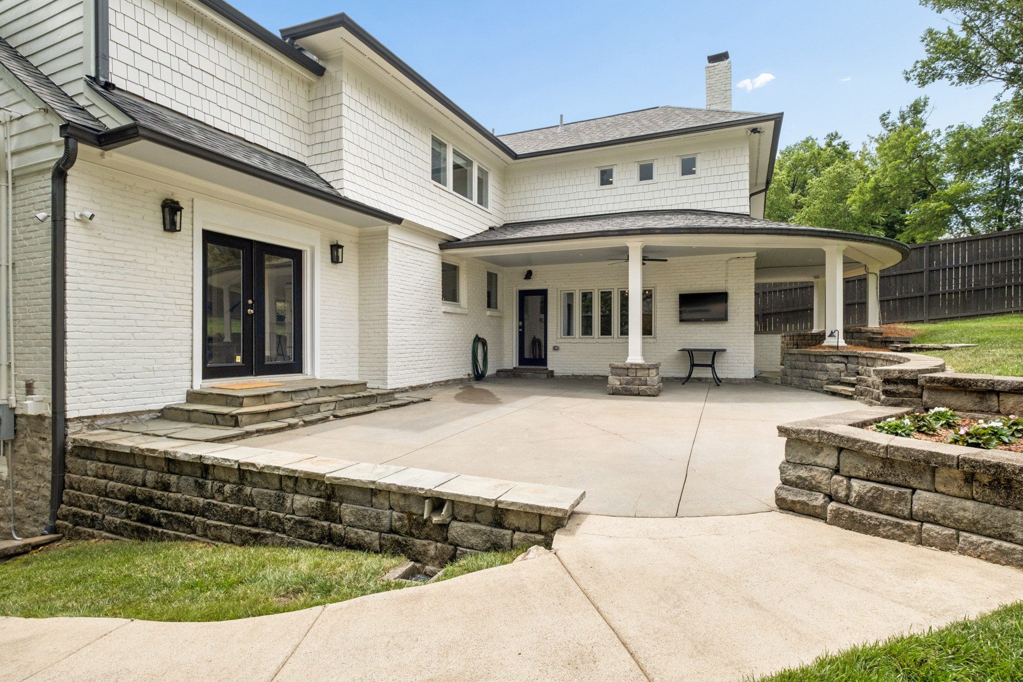 902 Marengo Ln
