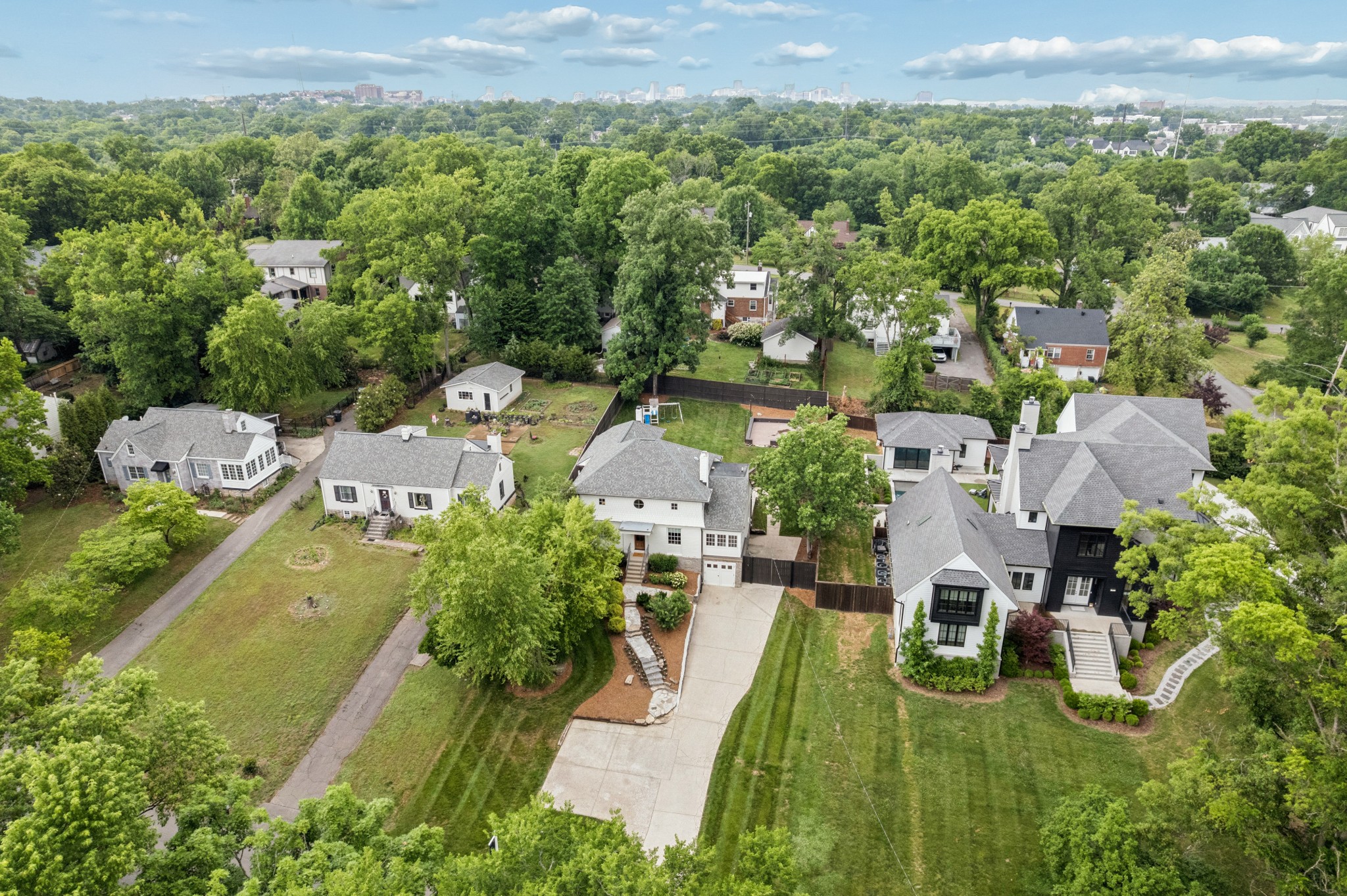 902 Marengo Ln