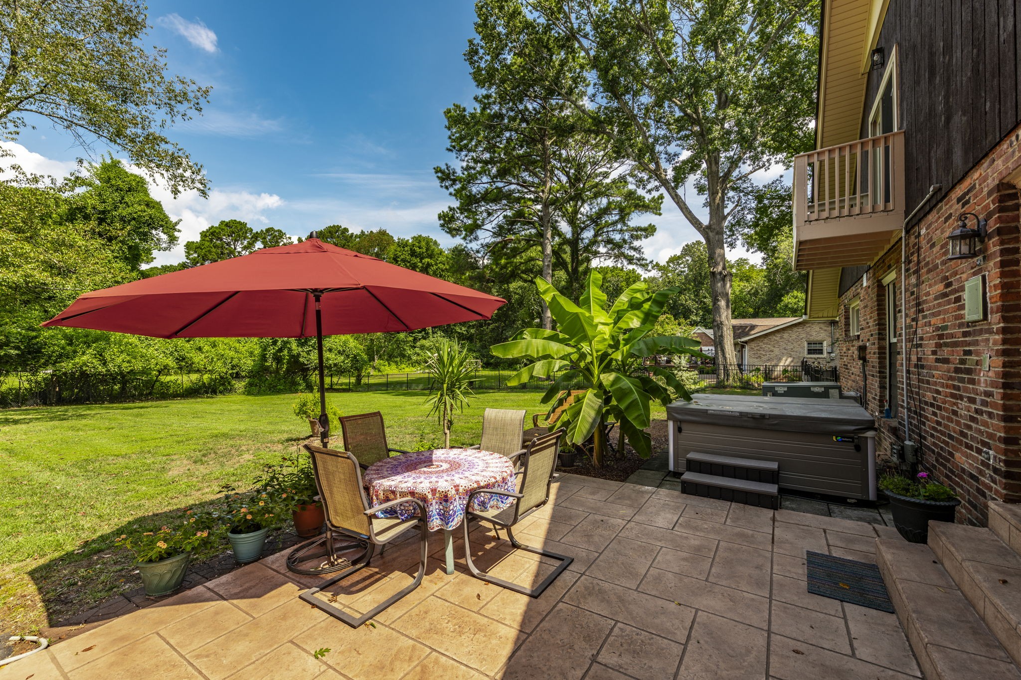 315 Raintree Dr