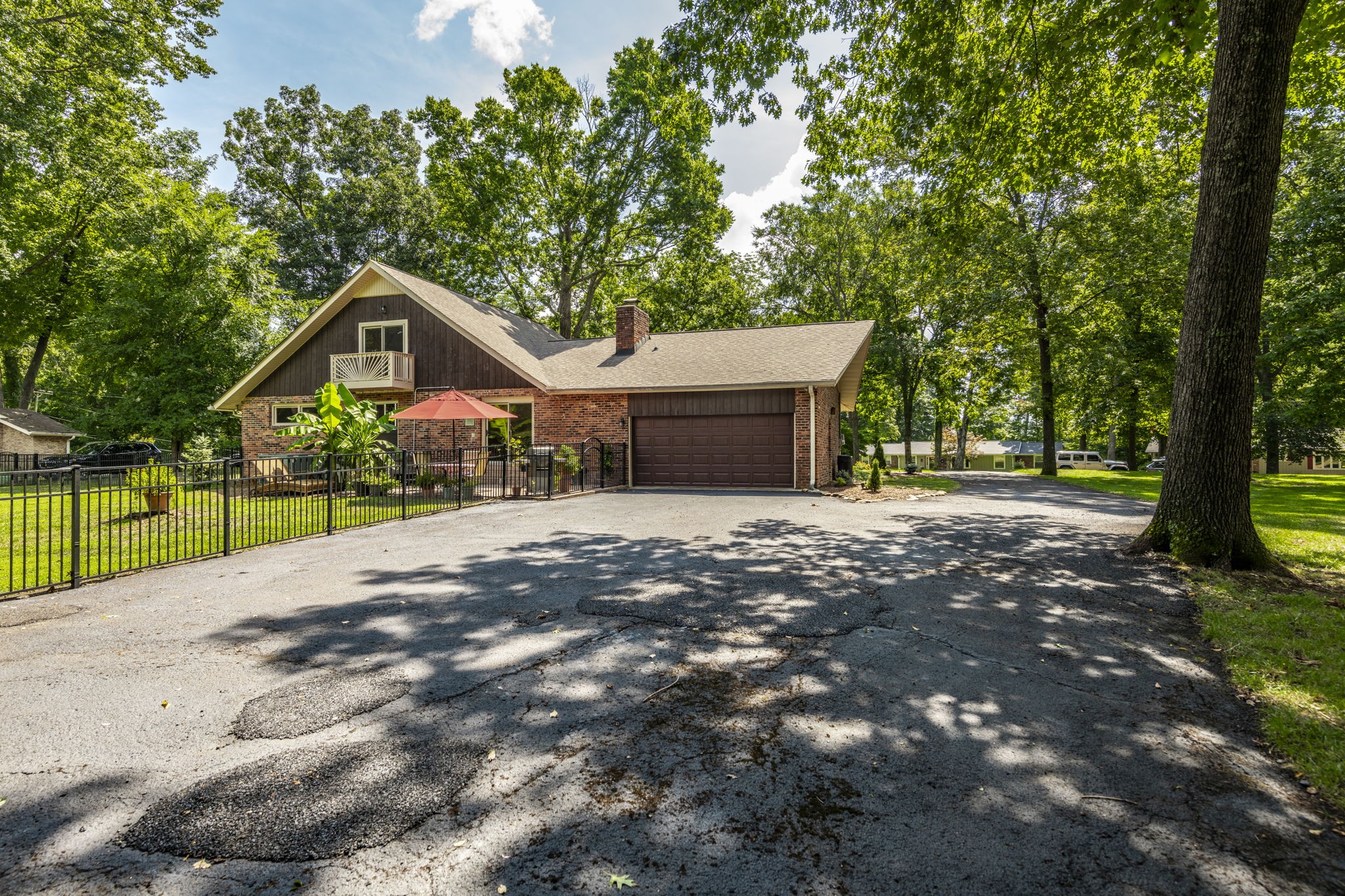 315 Raintree Dr
